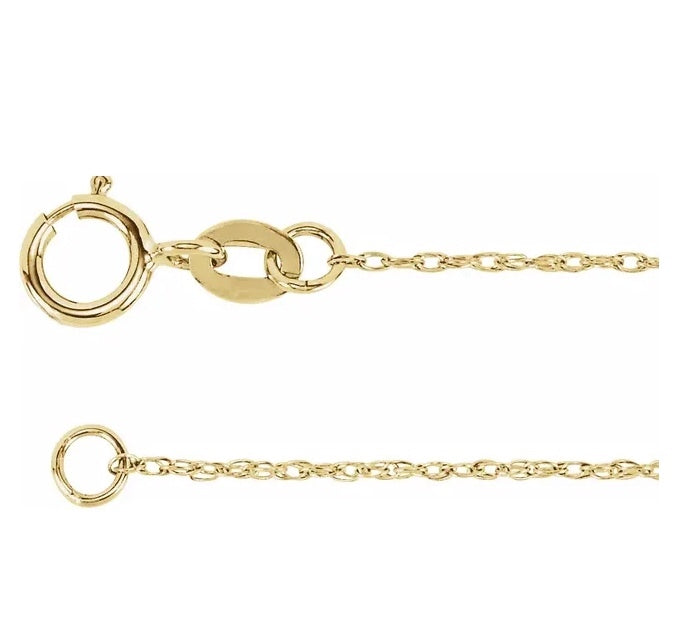 a detailed image of a clasp and jump ring on a simple chain in sterling silver with yellow gold plating. #color_gold